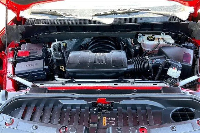Chevrolet Silverado photo 9