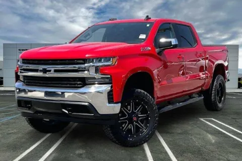 Red 2019 Chevrolet Silverado 1500 LT for sale in Indio, CA