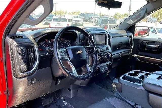 Chevrolet Silverado photo 14