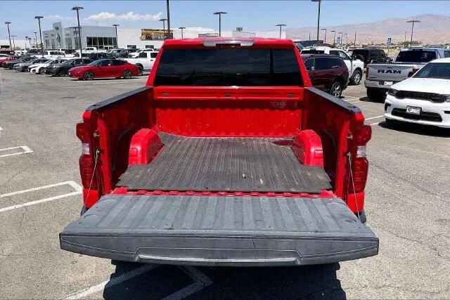 Chevrolet Silverado photo 34