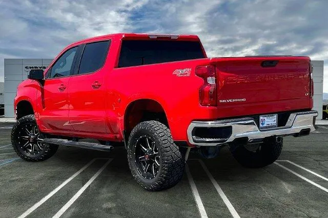 Chevrolet Silverado photo 10
