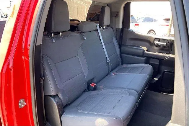 Chevrolet Silverado photo 26