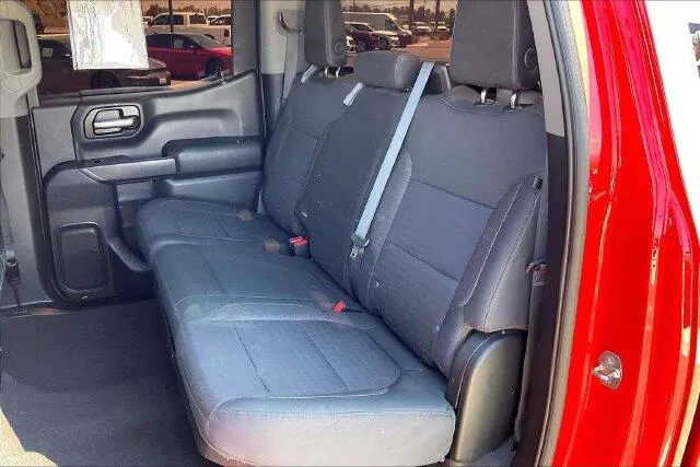 Chevrolet Silverado photo 25