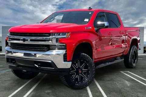 Red 2019 Chevrolet Silverado 1500 LT for sale in Indio, CA