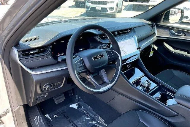 Jeep Grand Cherokee photo 6