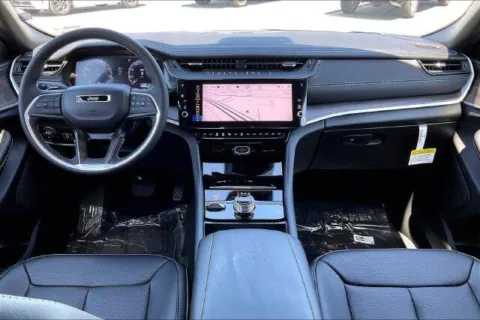 More photos of 2027 Jeep Grand Cherokee Limited 4x4 at I-10 Chrysler Dodge Jeep Ram, CA