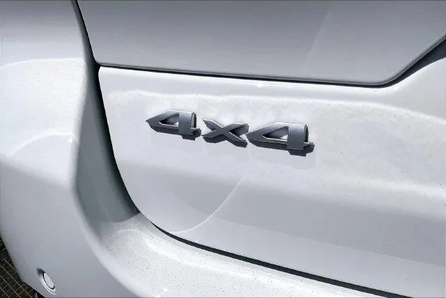 Jeep Grand Cherokee photo 13