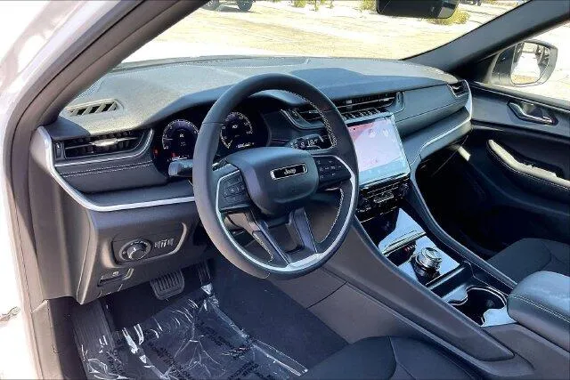 Jeep Grand Cherokee photo 6