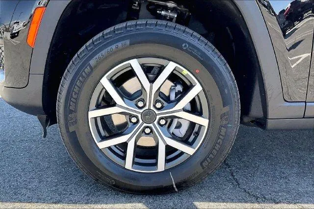 Jeep Grand Cherokee photo 10
