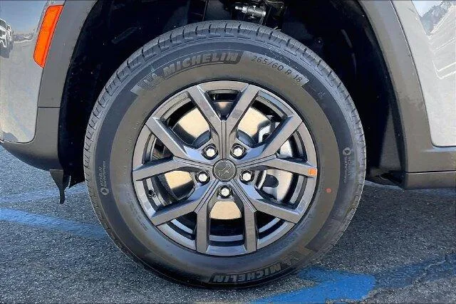 Jeep Grand Cherokee L photo 10