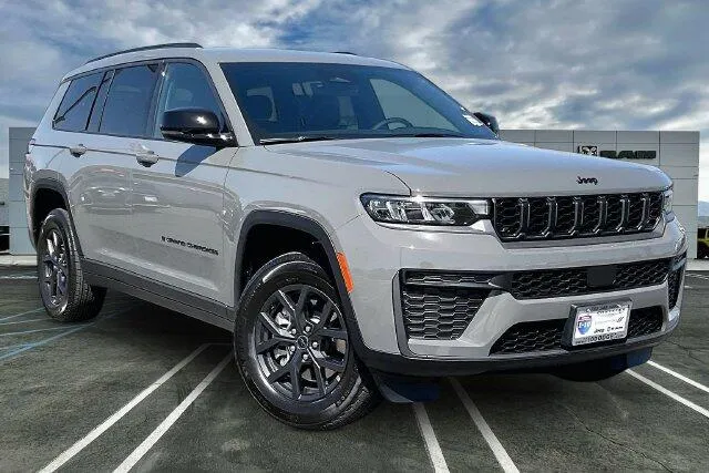 Jeep Grand Cherokee L photo 14