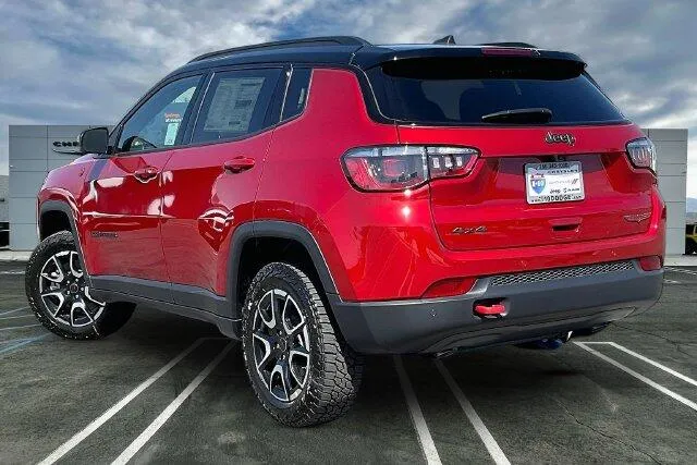 Jeep Compass photo 2