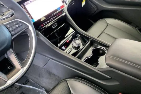 More photos of 2027 Jeep Grand Cherokee Limited 4x4 at I-10 Chrysler Dodge Jeep Ram, CA