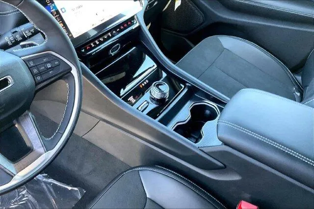 Jeep Grand Cherokee photo 7