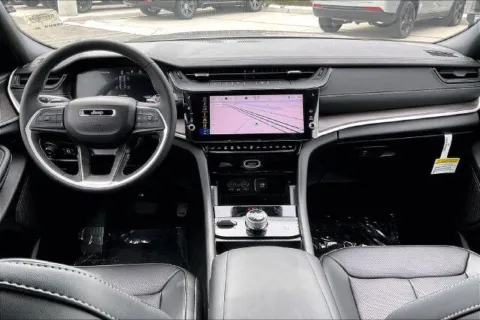 More photos of 2027 Jeep Grand Cherokee Limited 4x4 at I-10 Chrysler Dodge Jeep Ram, CA