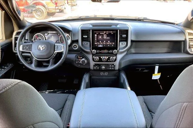 Ram 1500 photo 4