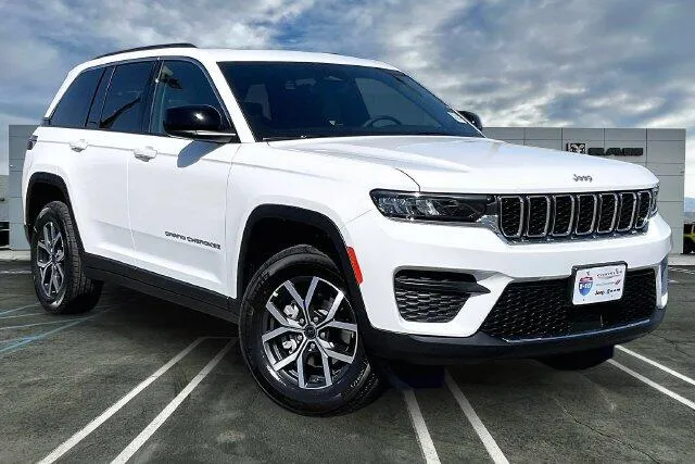 Jeep Grand Cherokee photo 14
