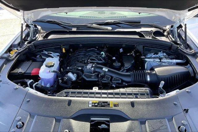 Jeep Grand Cherokee photo 9