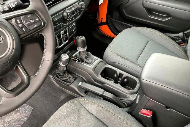 Jeep Wrangler photo 7