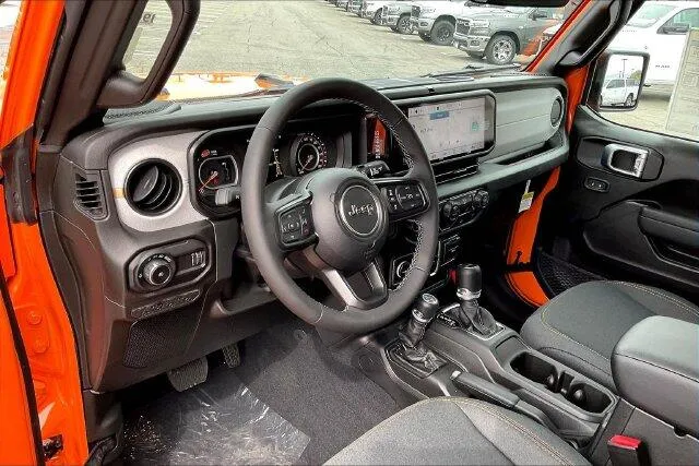 Jeep Wrangler photo 6