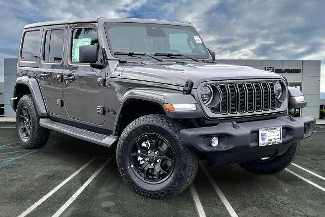 Jeep Wrangler photo 14