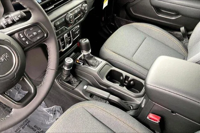 Jeep Wrangler photo 7