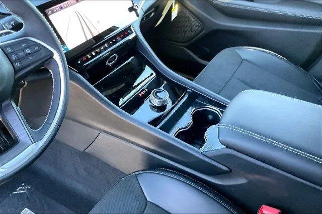 Jeep Grand Cherokee L photo 7