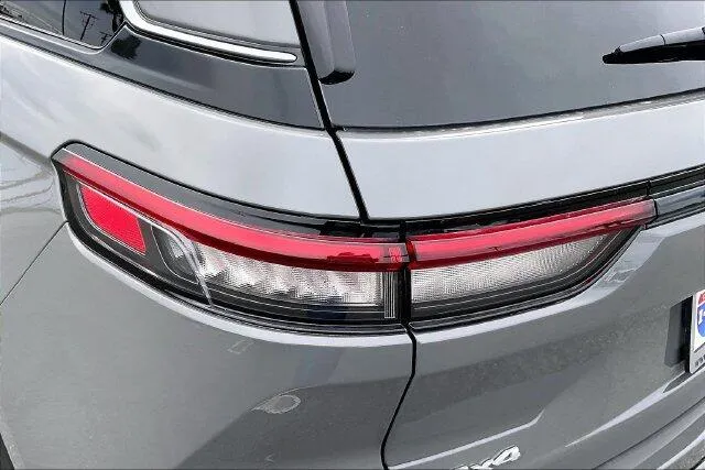 Jeep Grand Cherokee photo 12