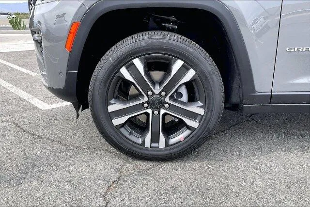 Jeep Grand Cherokee photo 10