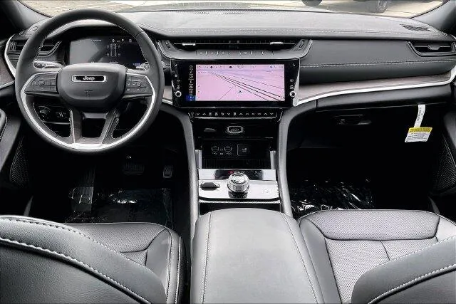 Jeep Grand Cherokee photo 4