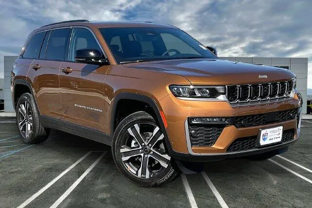 Jeep Grand Cherokee photo 14