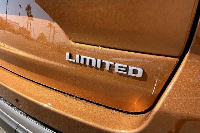 Jeep Grand Cherokee photo 13