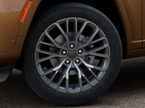 More photos of 2027 Jeep Grand Cherokee L Grand Cherokee Summit 4x4 at I-10 Chrysler Dodge Jeep Ram, CA