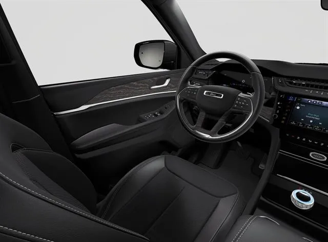 Jeep Grand Cherokee L photo 8