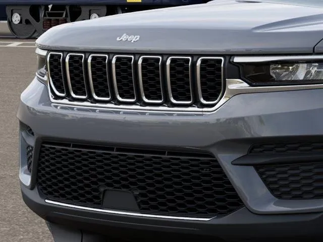 Jeep Grand Cherokee photo 7