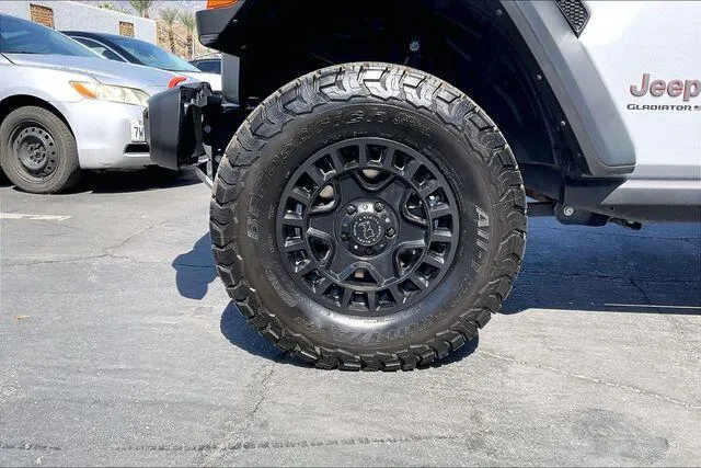 2023 Jeep Gladiator Mojave - Photo 8