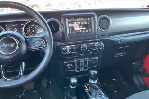 More photos of 2023 Jeep Gladiator Willys at I-10 Chrysler Dodge Jeep Ram, CA