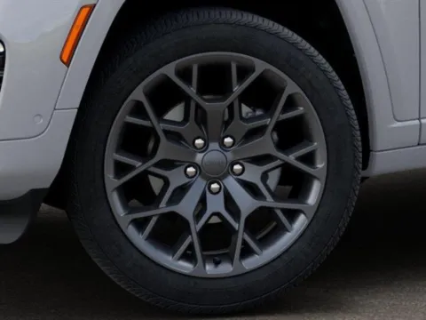 More photos of 2025 Jeep Grand Cherokee Summit Reserve 4x4 at I-10 Chrysler Dodge Jeep Ram, CA