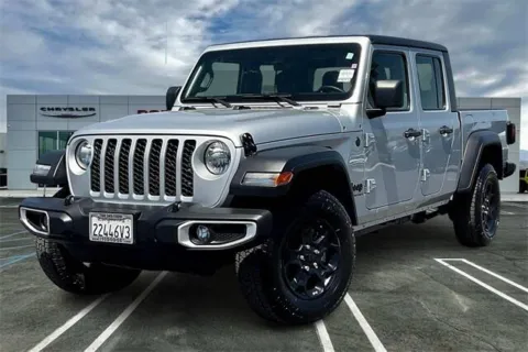 Silver 2023 Jeep Gladiator Sport for sale in Indio, CA