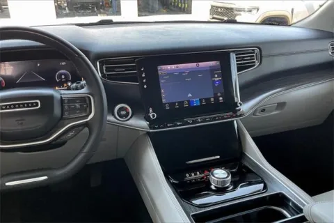 More photos of 2023 Jeep Wagoneer Series III at I-10 Chrysler Dodge Jeep Ram, CA