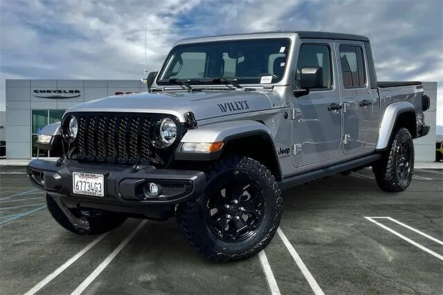 Silver 2021 Jeep Gladiator Willys for sale in Indio, CA