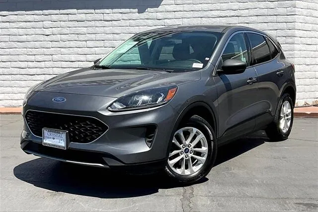 Gray 2022 Ford Escape SE for sale in Indio, CA