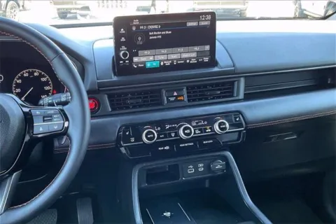 More photos of 2025 Honda Pilot TrailSport at I-10 Chrysler Dodge Jeep Ram, CA
