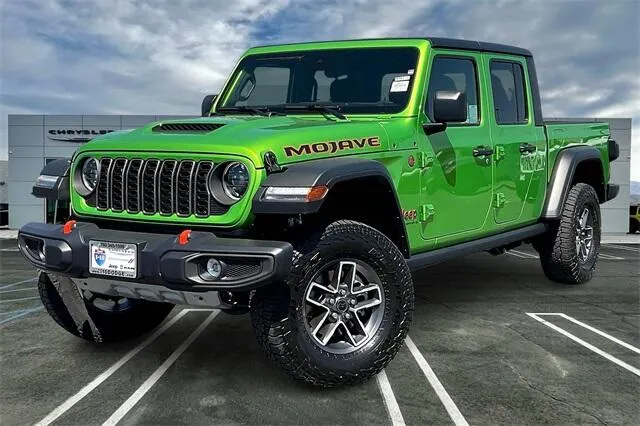 2025 Jeep Gladiator Mojave's photo