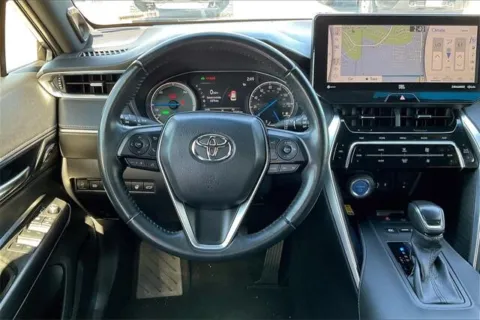 More photos of 2022 Toyota Venza Limited at I-10 Chrysler Dodge Jeep Ram, CA