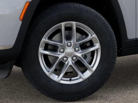 More photos of 2025 Jeep Grand Cherokee L aredo 4x4 at I-10 Chrysler Dodge Jeep Ram, CA