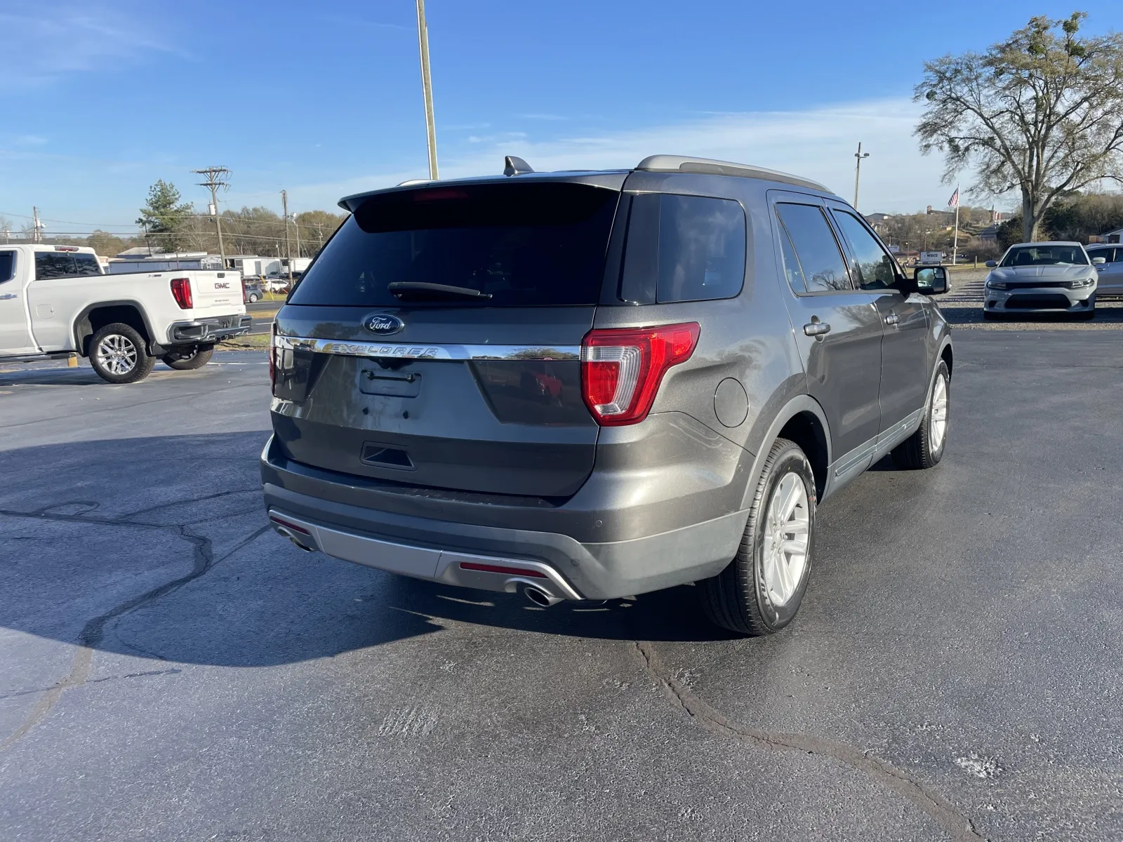 More photos of 2017 Ford Explorer XLT at Impex Pre-Owned LLC, SC