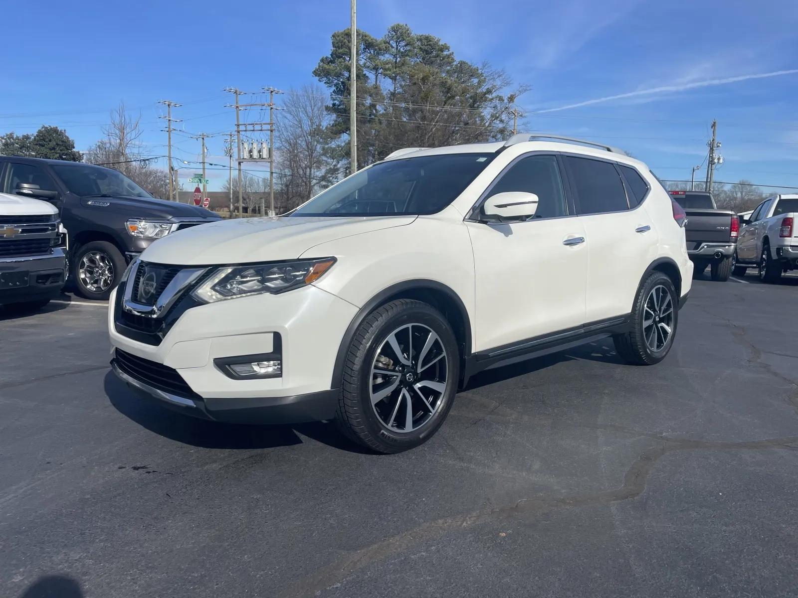 2017 Nissan Rogue SL's photo