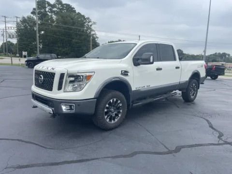 White 2018 Nissan Titan XD PRO-4X for sale in Boiling Springs, SC