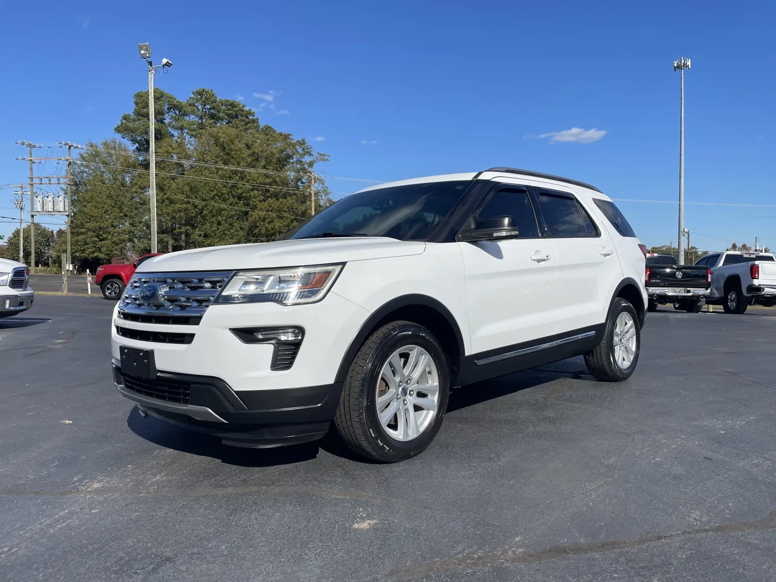 White 2018 Ford Explorer XLT for sale in Boiling Springs, SC